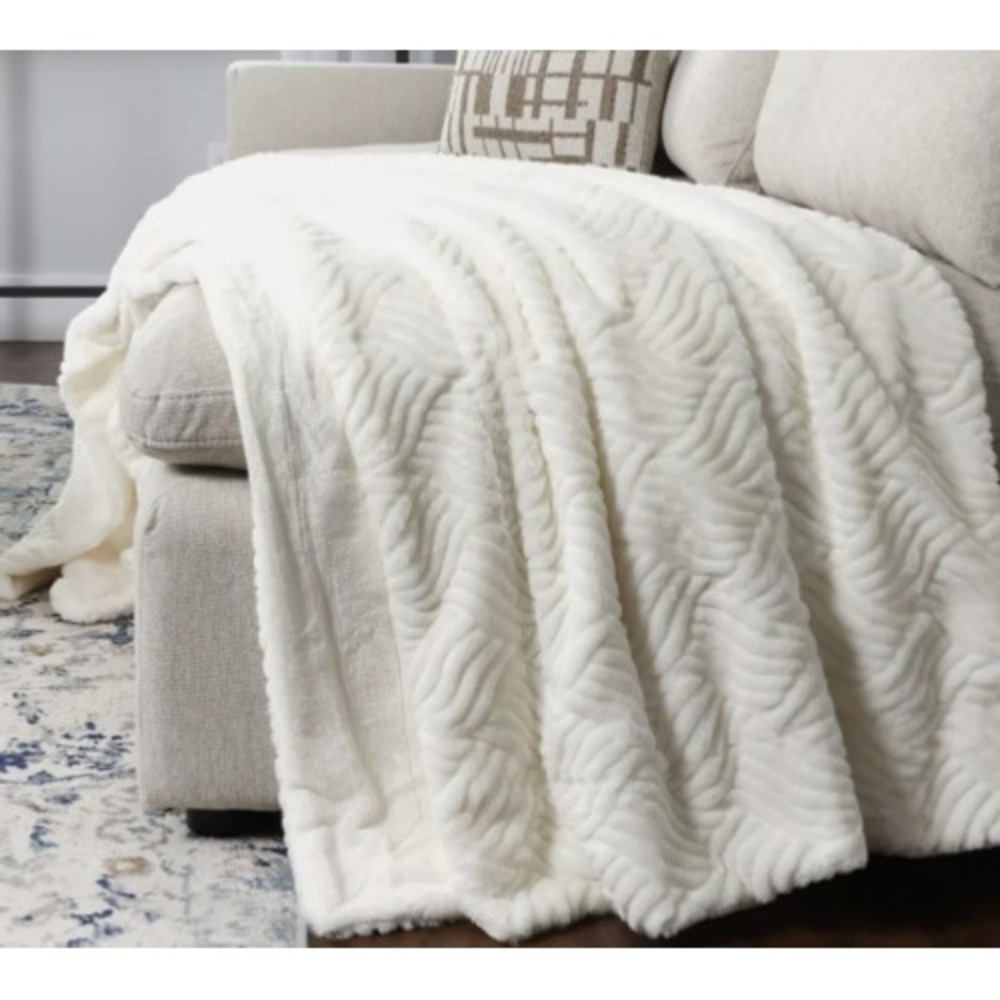 Life Comfort Ultimate White Plush Textured Throw Blanket Cozy Soft 60"x70" EUC